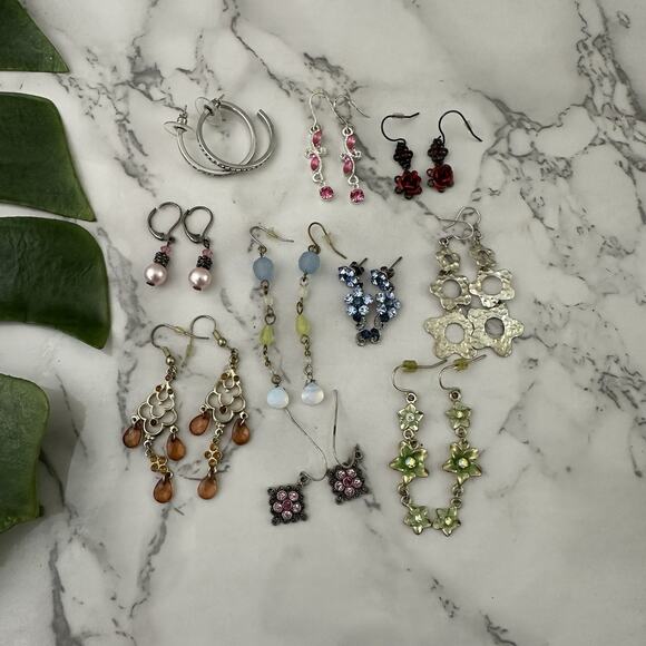 Vintage Y2k Earring Lot of 10 Pairs Rhinestones Floral Sparkle Hoops Dangle Bead - Picture 1 of 4